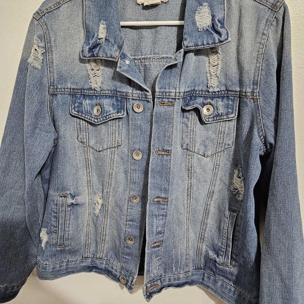 Women's Distressed Jean Jacket. Medium Wash. Size M. - Picture 2 of 9